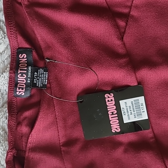 BNWT Dark Red Off Shoulder Long Sleeve Shirt (XS) - Picture 3 of 4